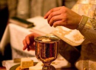 რაზეა დაფუძნებული ეკლესიის ავტორიტეტი?