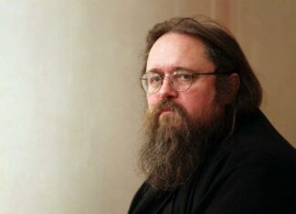 პროტოდიაკონი ანდრეი კურაევი შავ სიაში მოხვდა